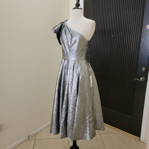 Mac Duggal 67906 Silver 8 One Shoulder Brocade Bow Midi Dress Evening Metallic - Picture 6 of 10